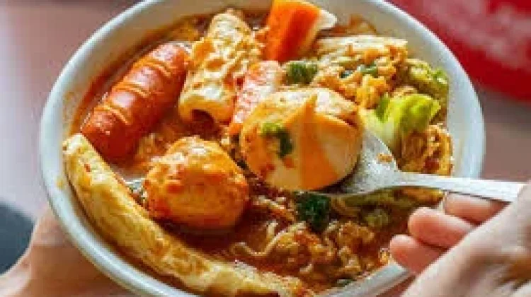 Bahaya Makan Seblak di Balik Kelezatannya