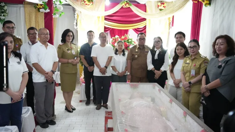 Bupati Minahasa Hadiri Ibadah Penghiburan Almarhumah Lenny Runtu di Tomohon