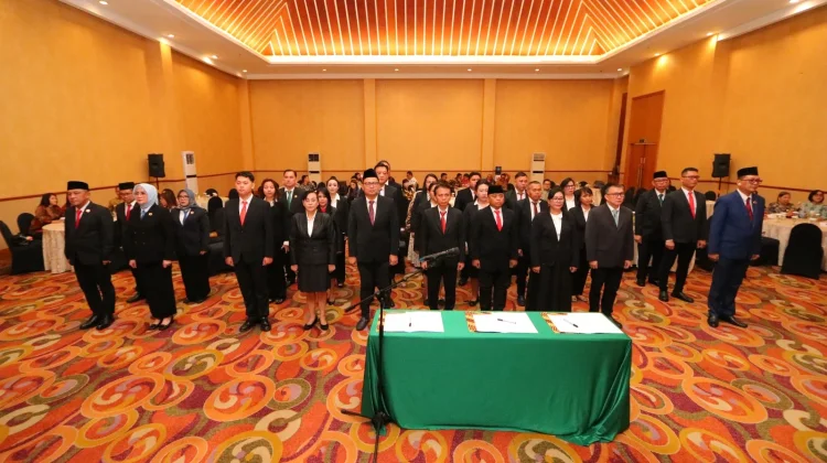 Kakanwil BPN Sulut Lantik Majelis Pembina dan Pengawas PPAT Daerah