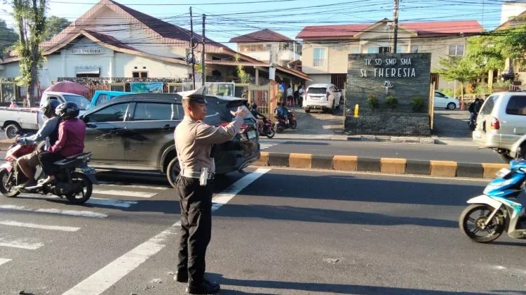 Cegah Kemacetan, Unit Lalu Lintas Polsek Malalayang Gelar Pos Cakalang