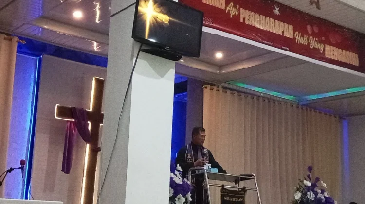 Jumat Agung di Bethany Kawangkoan Berlangsung Khidmat