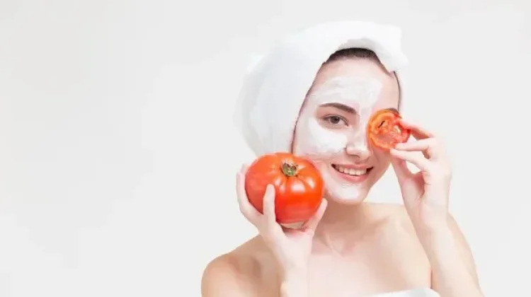 Manfaat Tomat untuk Kesehatan dan Kecantikan Kulit Alami