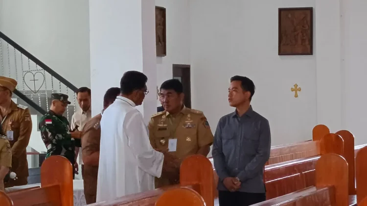 Wapres Gibran Kunjungi Gereja Katolik di Rumengkor yang  Terdampak Gempa M 7,6