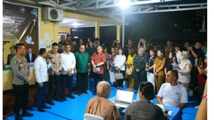 Wakil Menteri Kesehatan RI Tinjau Bakti Kesehatan Gratis di Polda Sulut