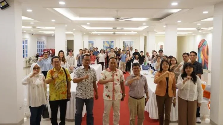 Hendrik Pagiling Hadiri Pertemuan Rutin Ikatan Notaris Indonesia Wilayah Sulut