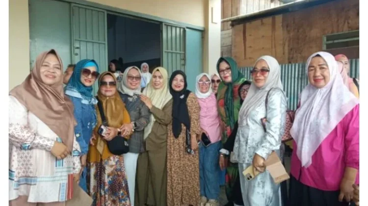 Hari Raya Ketupat Ketua DPC PDI-P Hadir ditengah Masyarakat