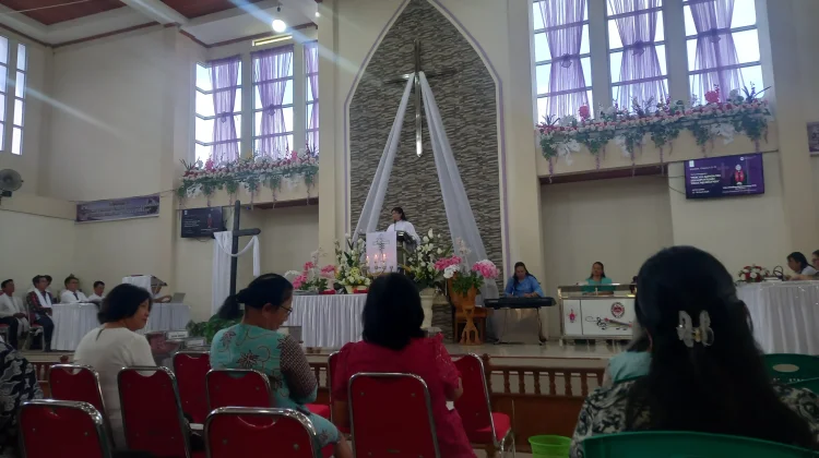 Ibadah Minggu di Gereja Syalom Tombatu Berlangsung Khidmat