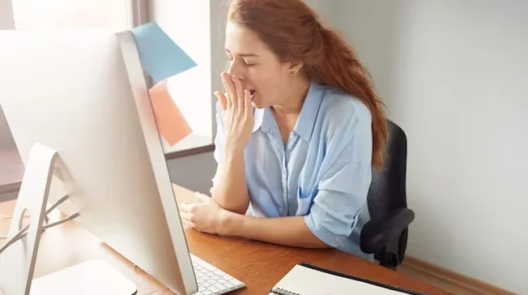 Tujuh Cara Efektif Mengatasi Kantuk saat Bekerja