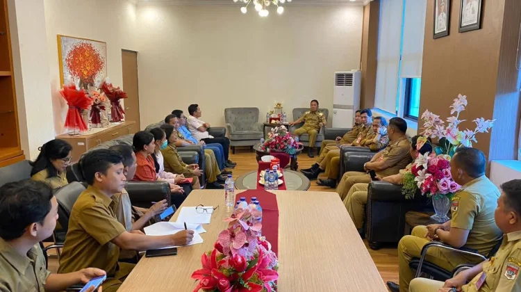 Tim KKP Audiensi ke Bupati Wongkar Terkait Kampung Nelayan Merah Putih di Minsel
