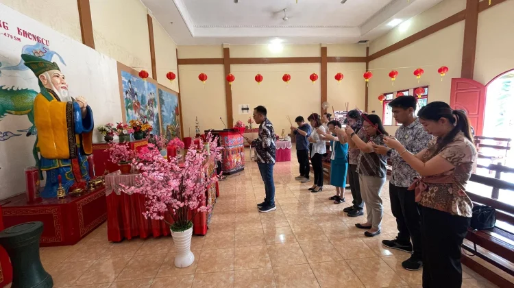 Kemenag Bitung Dampingi Umat Khonghucu Perkuat Layanan Keagamaan