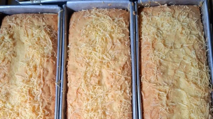 Mengais Rejeki lewat UKM, Kue Brudel Jadul Junita Kansil Laris Manis