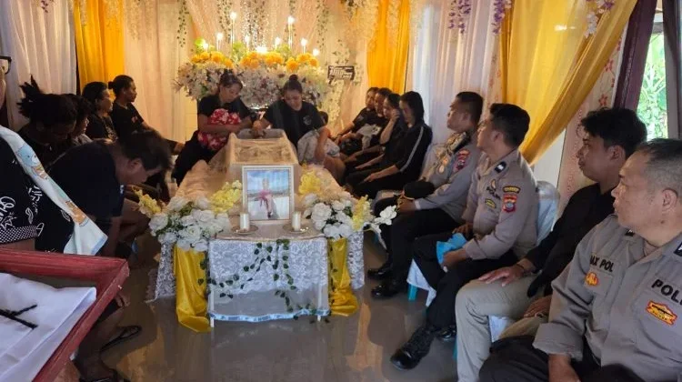 Polsek Pulau Bunaken Sambang Duka, Kapolsek Hadir Beri Dukungan Moril