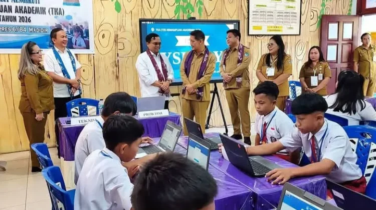 Pemantauan Dirjen Pendidikan Dasar dan Walikota Bitung pada TKA SD di Bitung