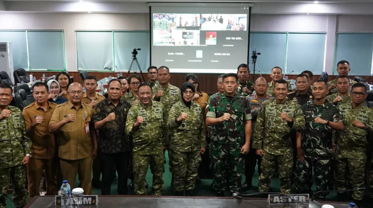 Kodam  Merdeka  Terima Sosialisasi Bebas Sampah dari Mabes TNI