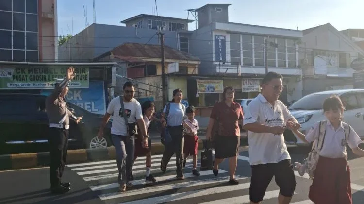 Polsek Malalayang Jaga Kelancaran Lalu Lintas di Kawasan Padat Aktivitas