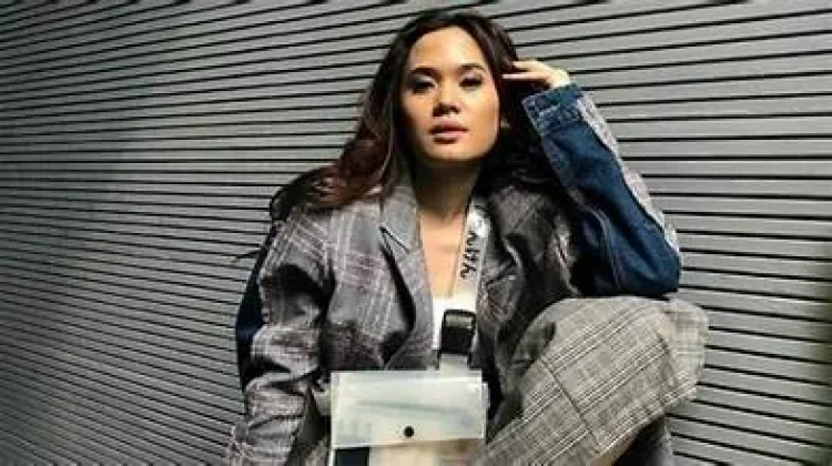 Sheryl Sheinafia Hadapi Isi Kepala Melalui  Single Terbaru “Sendiri”
