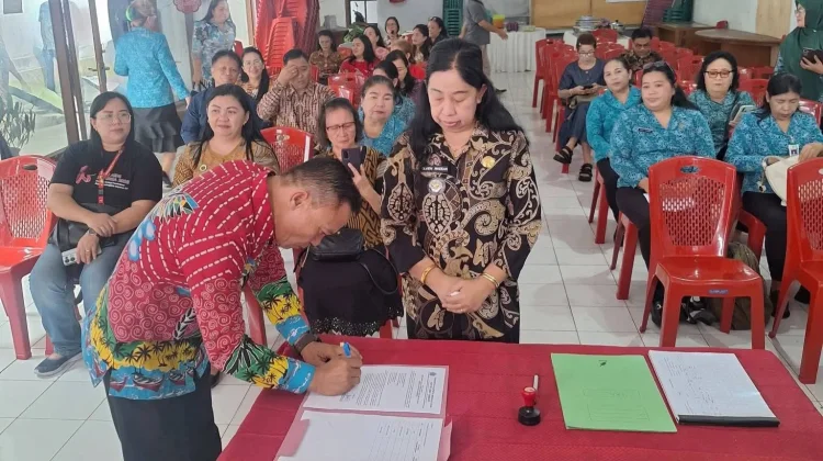 Serah Terima Jabatan, Olvien Pandean Resmi Plt Camat Airmadidi