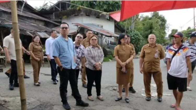 DPRD Minahasa Tinjau Pasar Kawangkoan, Pansus LKPJ Soroti Lapak