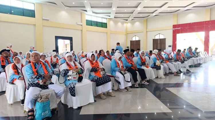 Jemaah Haji Sulut Mulai Masuk Asrama Transit, Petugas Diminta Layani dengan Tulus