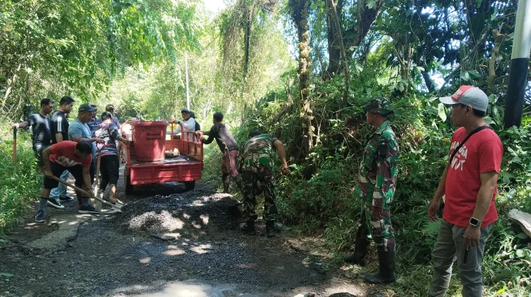 Sinergitas Lintas Sektor Perbaiki Jalan Penghubung Desa Wori dan Kima Bajo