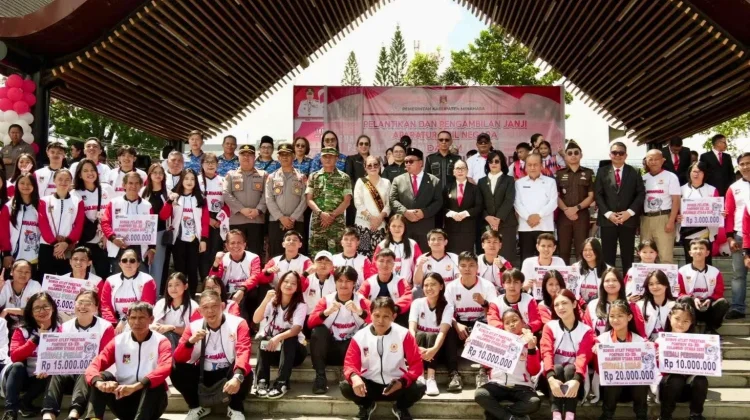 RD-Vasung Serahkan Bonus bagi Atlit dan Pelatih Berprestasi di Porprov XII Sulut