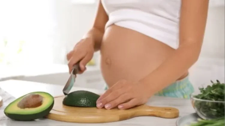 Manfaat Buah Alpukat untuk Ibu Hamil