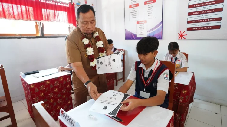 Bupati Minahasa Buka USAJ di SMPN 4 Tondano, 169 Siswa Ikut Ujian