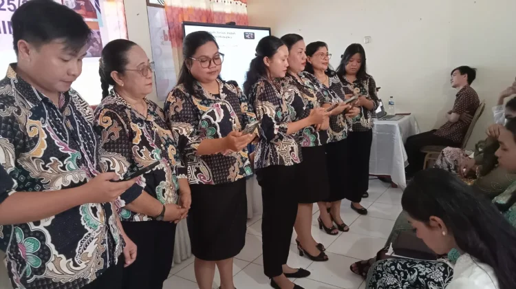 Ibadah Syukur Penamatan 20 Siswa Kelas XII SMA Kristen YPKM GMIM Manado
