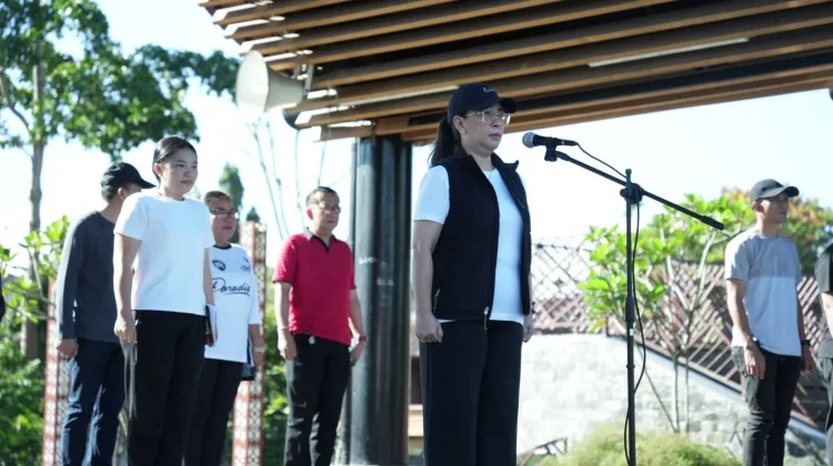Wabup Vanda Sarundajang Pimpin Apel Kerja Bakti Massal di Tondano