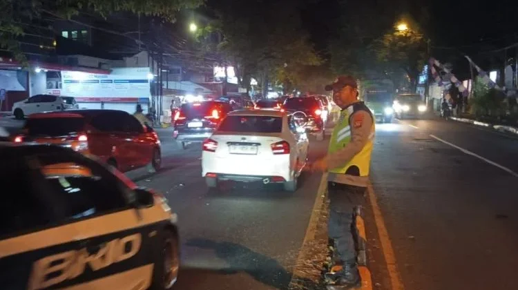 Antisipasi Gangguan Kamtibmas, Polsek Pineleng Intensifkan “Silau Mata”
