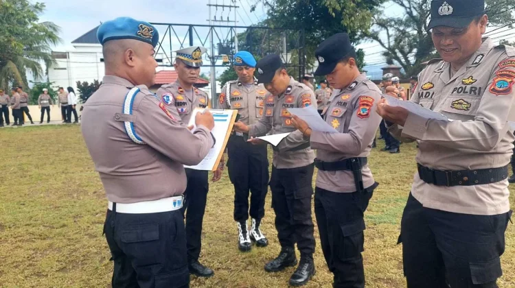 Tegakkan Disiplin, Propam Polres Kotamobagu Cek Kehadiran Anggota pada Apel Pagi