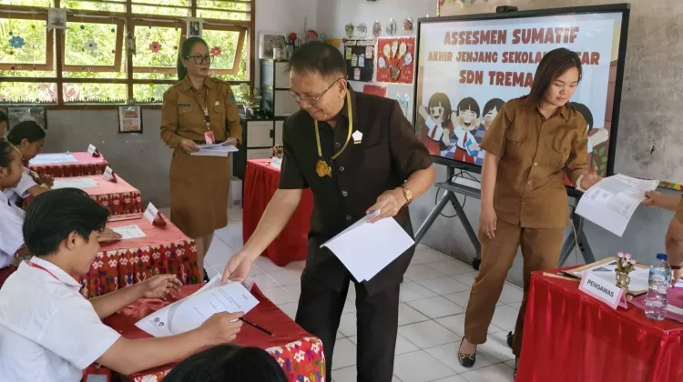 Legislator Minut Paultje Sundah Monitoring Asesmen Sumatif di SDN Treman
