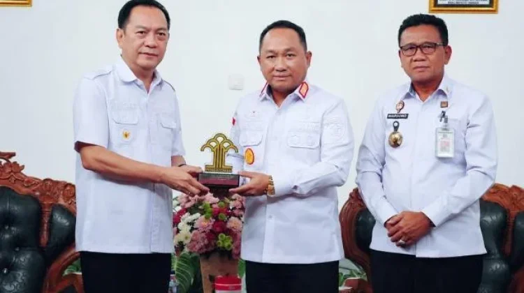 Audiensi dengan Wali Kota Tomohon, Hendrik Pagiling Bahas Sejumlah Hal Penting