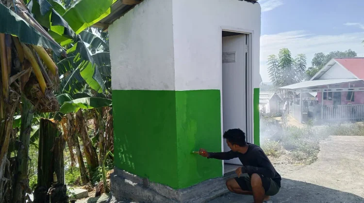 Fasilitas MCK TMMD ke-128 di Desa Watuliney Masuki Tahap Akhir