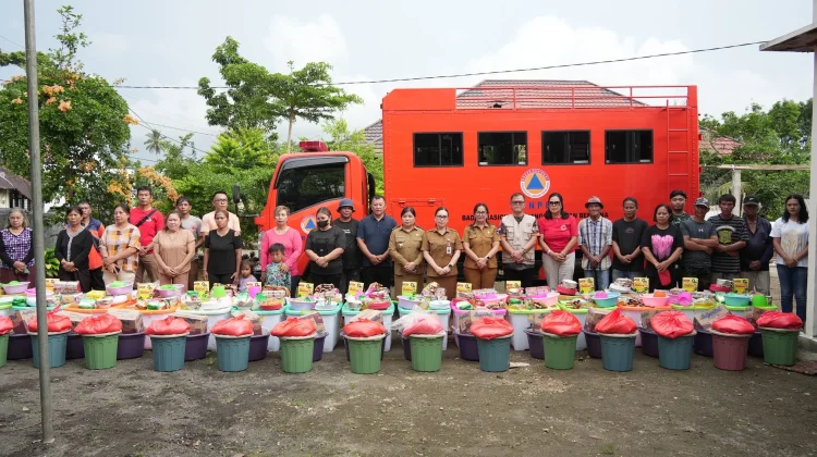 Pemkab Minahasa Salurkan Bantuan bagi Korban Puting Beliung di Desa Totolan