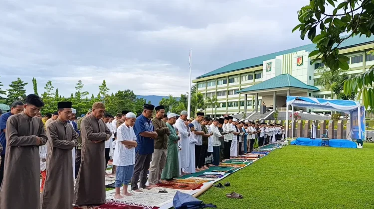 Shalat Idul Adha di Makodam XIII/Merdeka Sarat Pesan Keikhlasan dan Pengorbanan