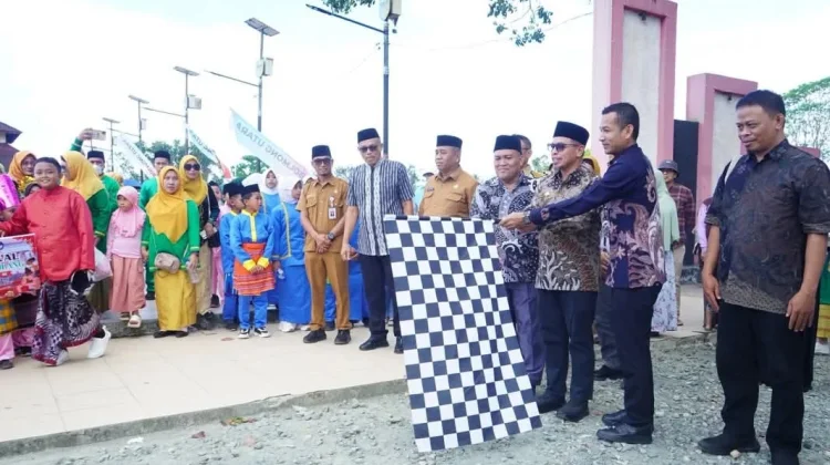 Bupati Boltara Lepas Karnaval Budaya HUT ke-19, Tampilkan Keberagaman Nusantara