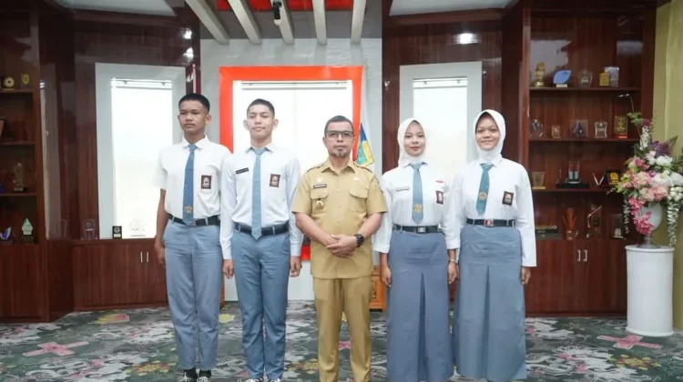 Bupati Lasena Lepas 4 Paskibraka Utusan Kabupaten Boltara