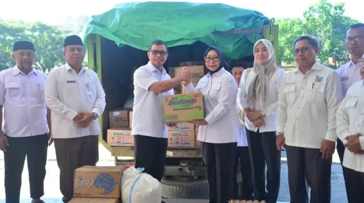Bupati Boltara Serahkan Bantuan Logistik Korban Banjir Bandang Biau Gorut