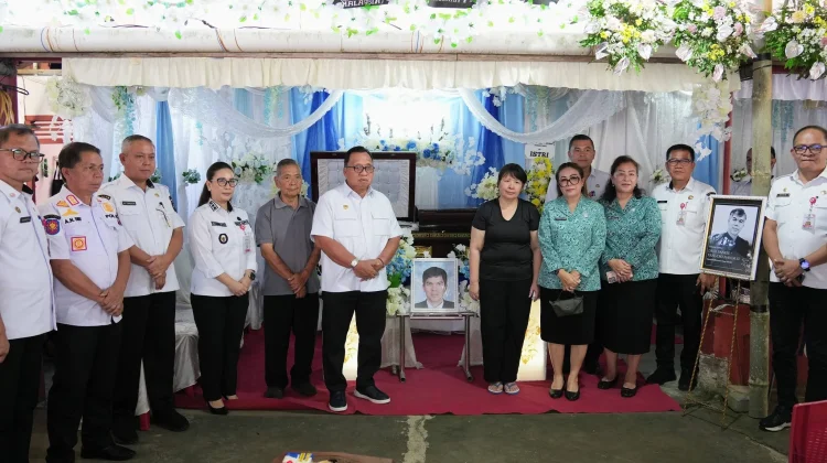 Bupati dan Wakil Bupati Minahasa Melayat ke Rumah Duka Dr. Ir. Pankie Pangemanan