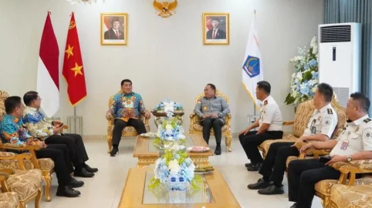Audiensi dengan Gubernur Sulut, Kakanwil Kemenkum Sulut Bahas Isu Strategis