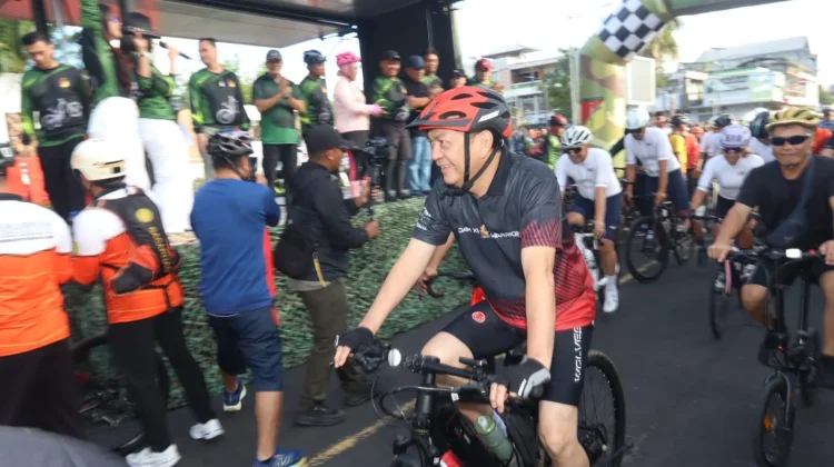 Senduk Ikuti Fun Bike HUT ke-68 Kodam XIII/Merdeka