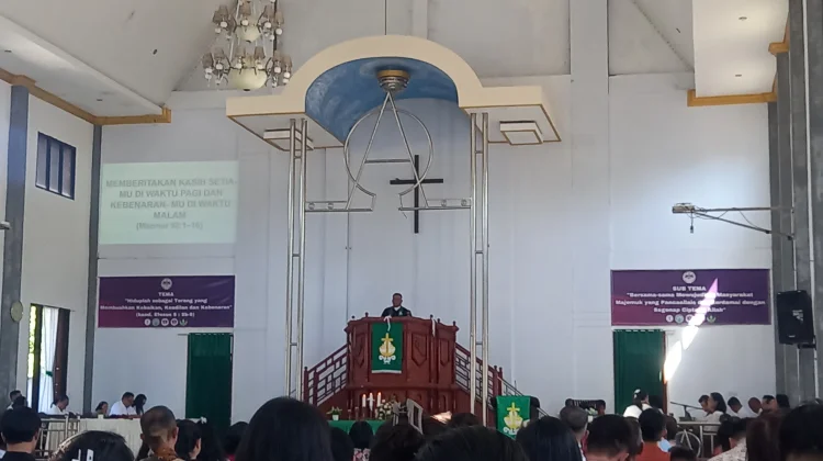 Jemaat GMIM Ruth Matungkas Diajak Terus Menyaksikan Kasih dan Kebenaran Tuhan