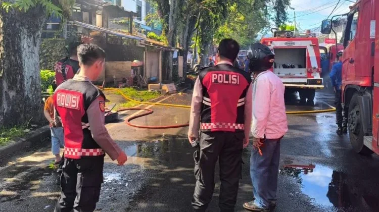 Polresta Manado Gerak Cepat Tangani Laporan Kebakaran Rumah di Wanea