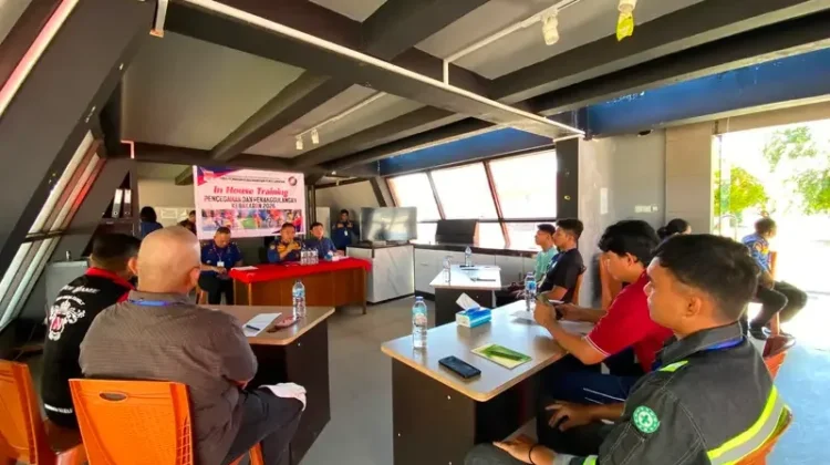 Karyawan PT KJL Dibekali Pelatihan Damkar
