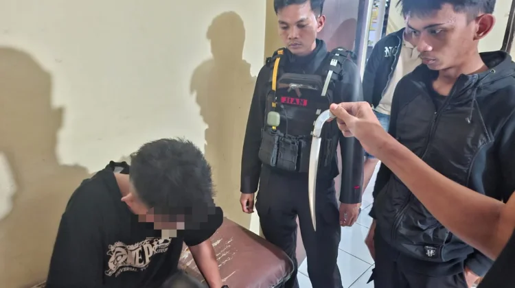 Seorang Pria Pembawa Sajam Diamankan Polres Kotamobagu di Kelurahan Mogolaing