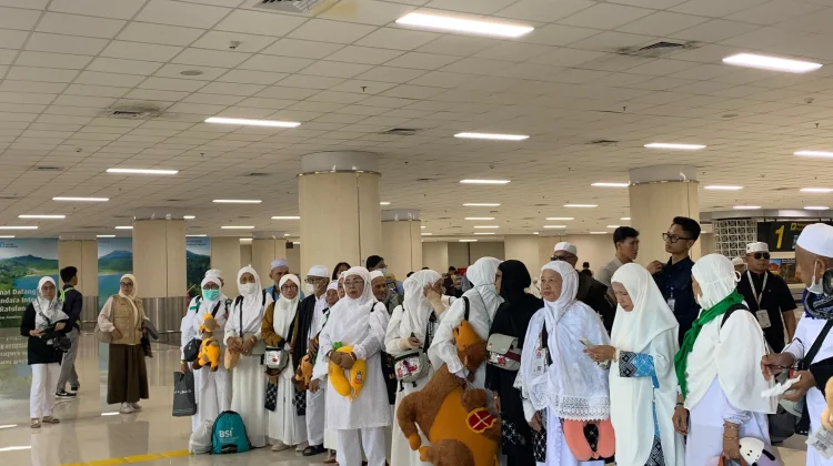 Haru dan Syukur Jemaah Haji Sulut Tiba di Tanah Air