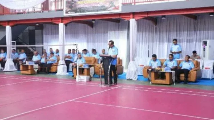 Wakapolda Buka Kejuaraan Badminton Kapolda Sulut Cup 2026