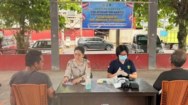 Dokkes Polresta Manado Hadirkan Layanan Kesehatan Gratis untuk Buruh TPI Tumumpa