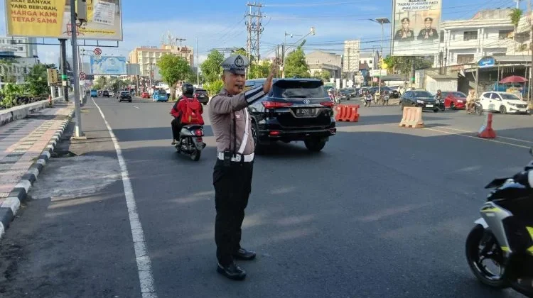Pos Cakalang Sore Polsek Malalayang Sukses Urai Kepadatan Lalu Lintas
